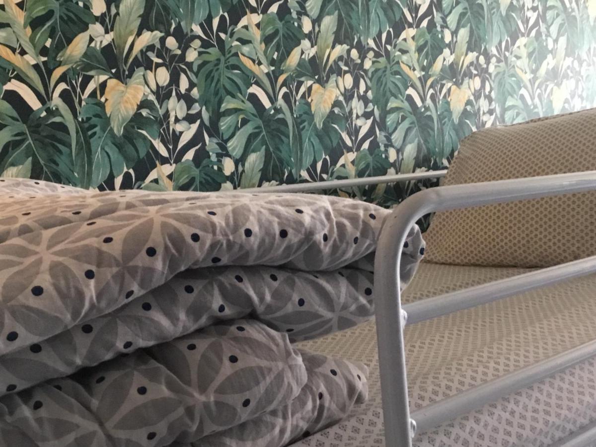 Just For Sleep-Daily Stay 20H To 10H Apres Votre Arrivee Dans Le Batiment D'Entree, Contact I'Hote Via Le Message Ici De Reservation Pour L'Enregistrement I'Entree Dans La Propriete Sans I'Approbation Est Interdite-Resevation D'Un Tiers Est Inaccepta Бобиньи Экстерьер фото