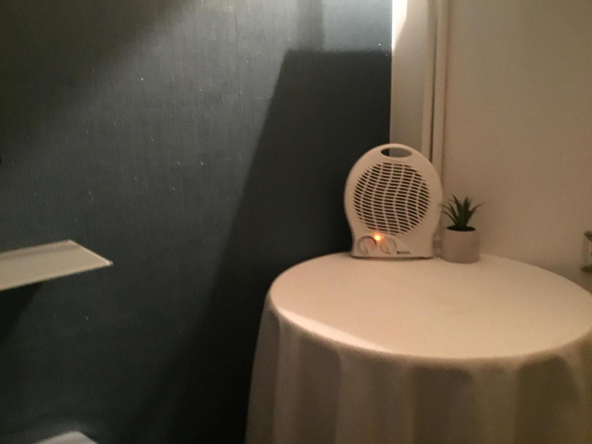 Just For Sleep-Daily Stay 20H To 10H Apres Votre Arrivee Dans Le Batiment D'Entree, Contact I'Hote Via Le Message Ici De Reservation Pour L'Enregistrement I'Entree Dans La Propriete Sans I'Approbation Est Interdite-Resevation D'Un Tiers Est Inaccepta Бобиньи Экстерьер фото